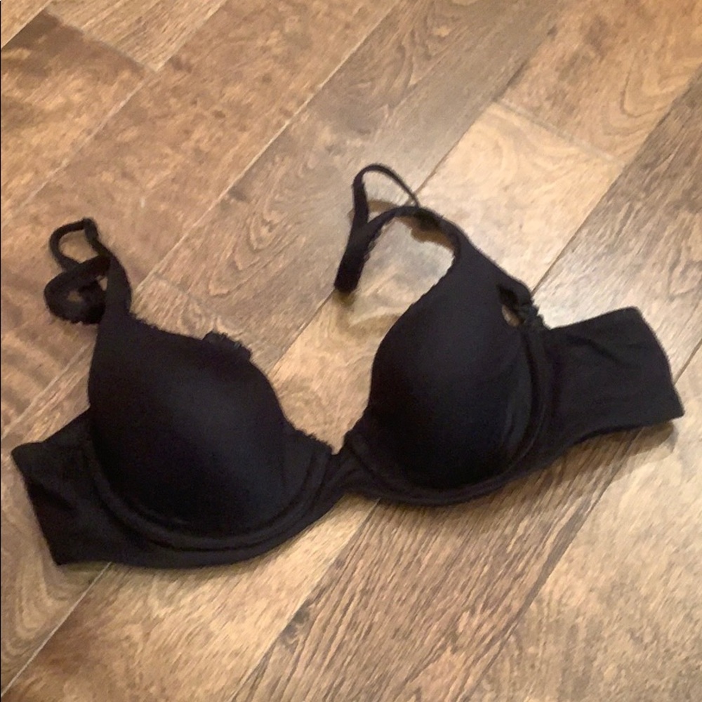 Victoria’s Secret black bra